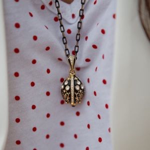 NWT VICTORIAN STYLE NECKLACE Perfect for Easter🐣